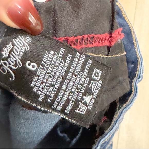 WHBM distressed dark wash “royalty for me” straight leg jean ❤️ - Picture 8 of 8